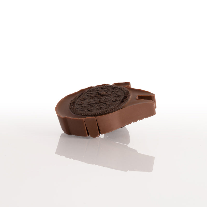 Millennium Falcon chocolate cookie thin